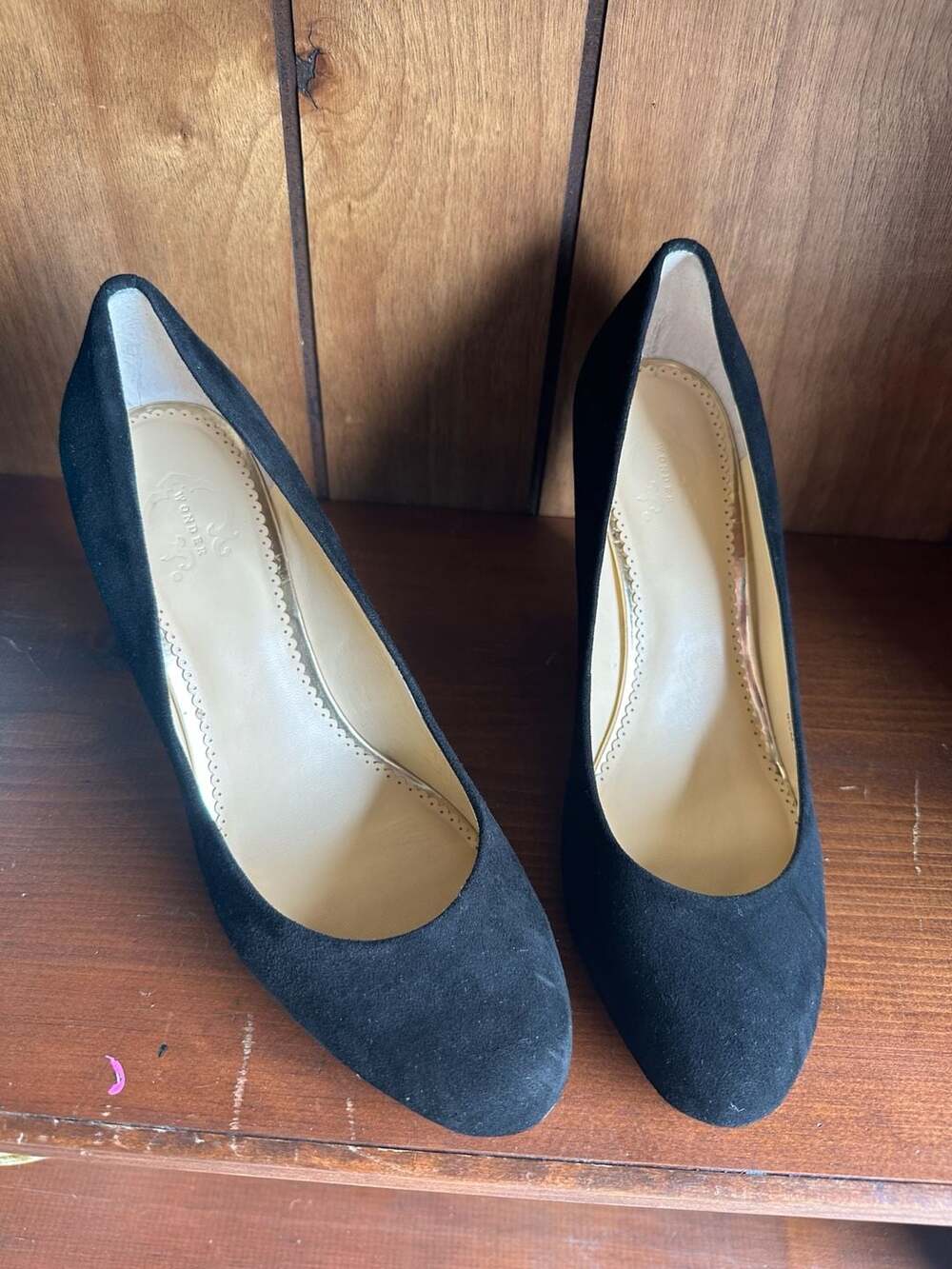 Wonder by Chinese Laundry Classic Wedge Pumps Black Microsuede Women’s Size 9.5